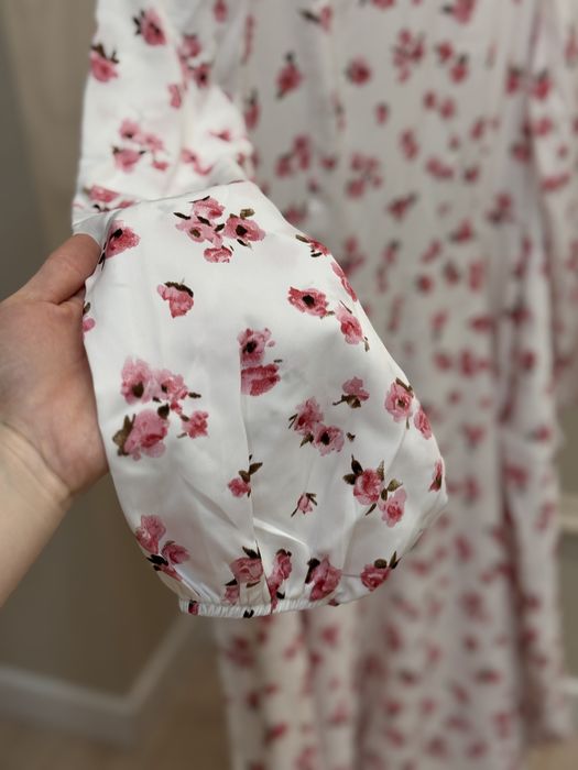 Продаю 2 красивых платья