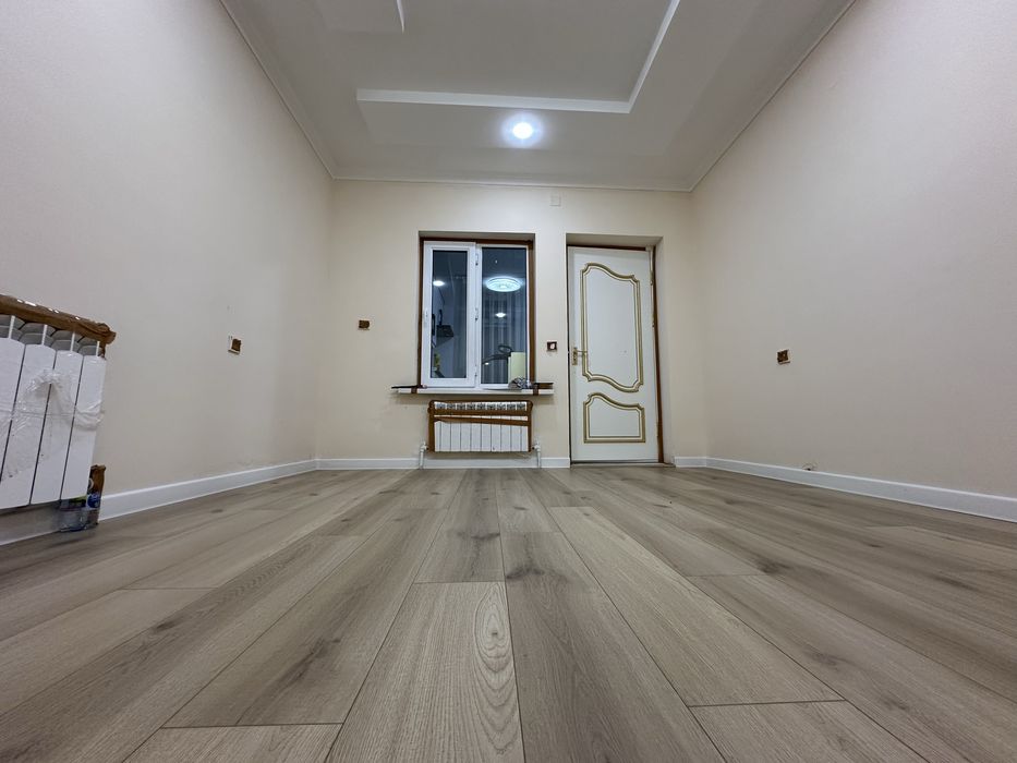Ustanovka Tarket Laminat plintus nalinoy xizmati Hudo hohlasa sifatli