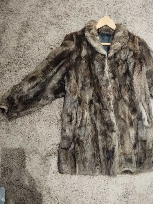 Палто с естествен косъм от бобър.
