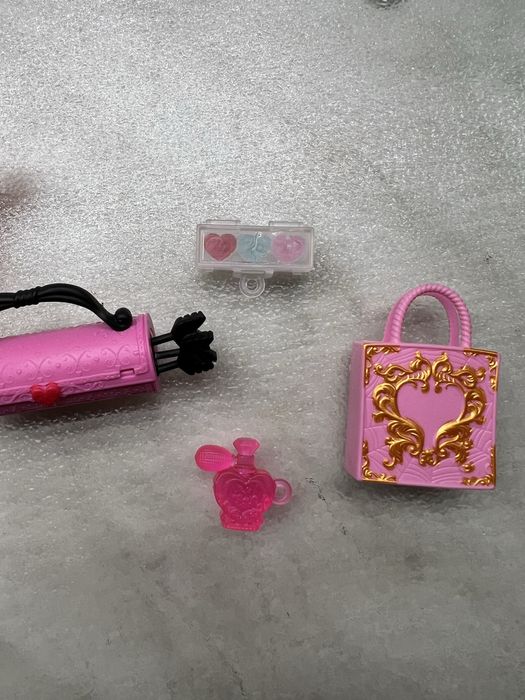 papusa monster high noua dar fara cutie
