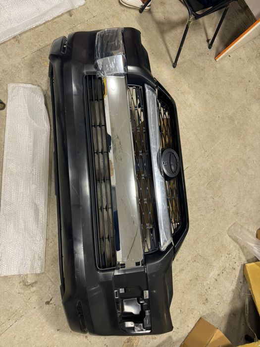 Бампер Toyota 4 Runner  все по кузову