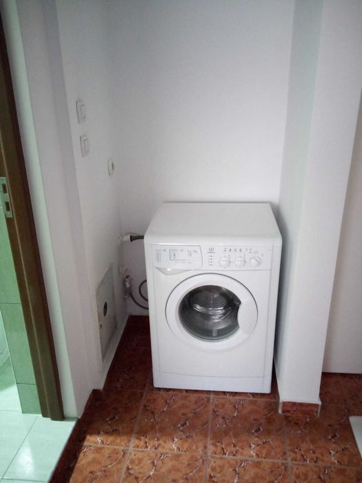 APARTAMENT - 2 camere - CHIRIE - Onesti (250€)