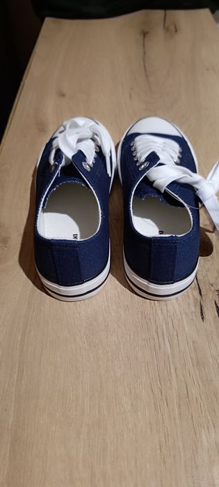 Нови кецове за момче LCW номер 33