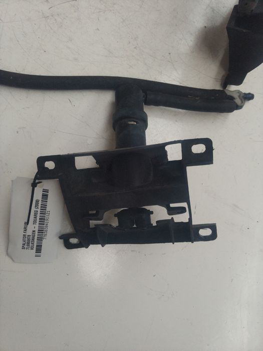 Spalator faruri Volkswagen Touareg 2008 7L6955978