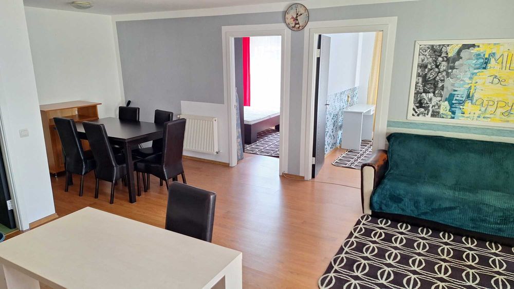 Inchiriez Apartamane cu 3 camere in Floresti