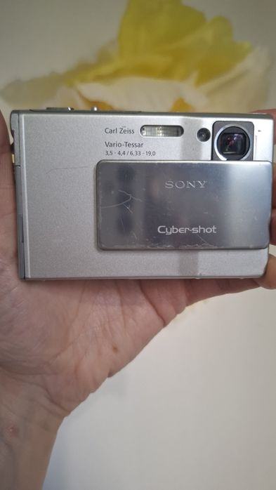 Компактен дигитален фотоапарат  Sony Cyber-shot DSC-T7