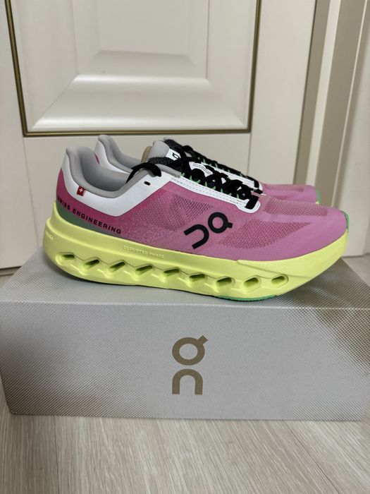 On Cloud running женские кроссовки оригинал