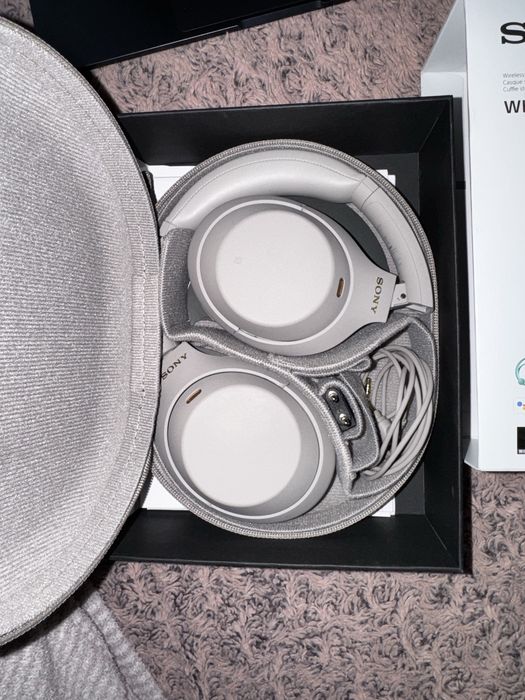 Слушалки Sony WH-1000XM4