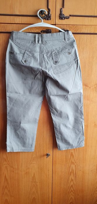 Бриджи подростковые на девочку, 46 размер.