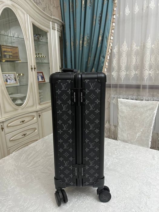 Чемодан сатылады