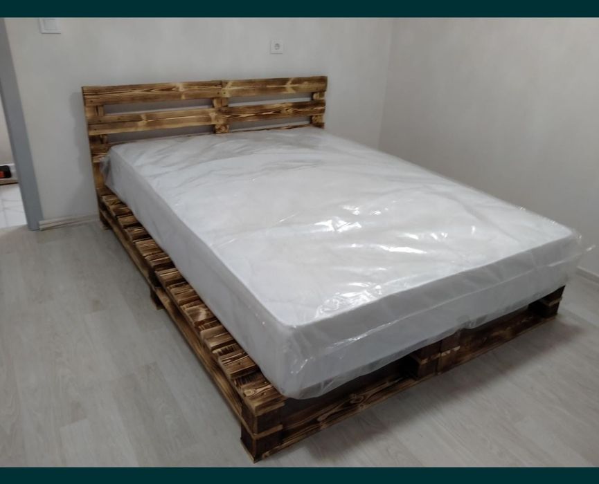 Кровать из паллет