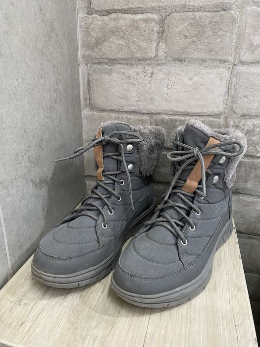 Продам зимние ботинки