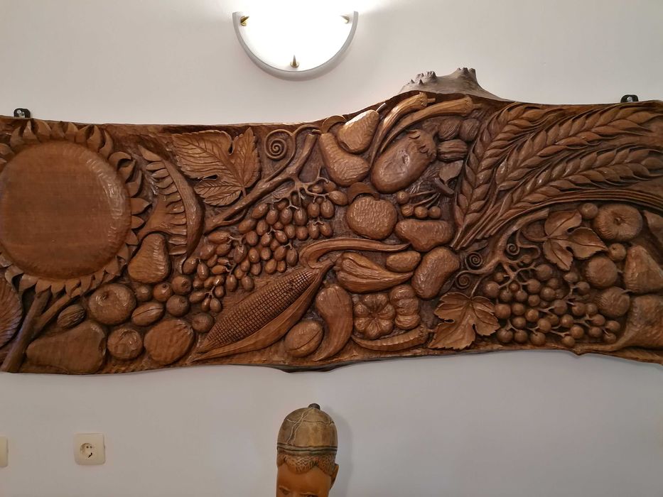 Уникална Дърворезба" Плодородието на България"