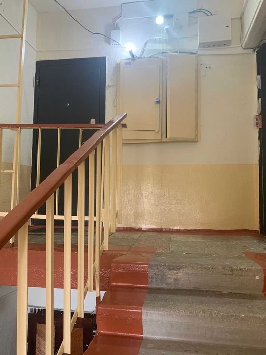 Продается 1 ком.кв. в 8 микр. возможен обмен