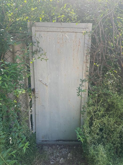 Продам ворота и железные двери