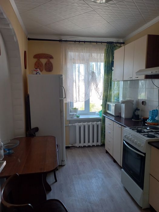 Продаётся 6-и комнатная квартира