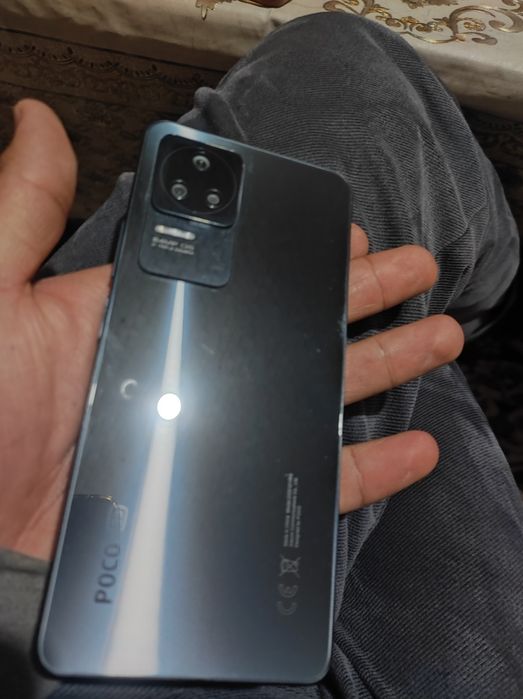 Poco f4 Xotira 256 ram 8+4