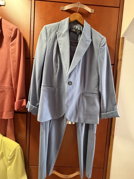 Costum de dama marca ZARA