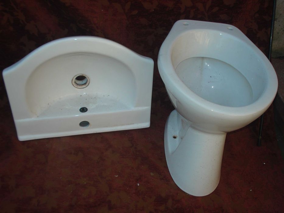 Chiuvete 8 BUCATI si scaun WC din portelan alb BAIE - MULTE dimensiuni