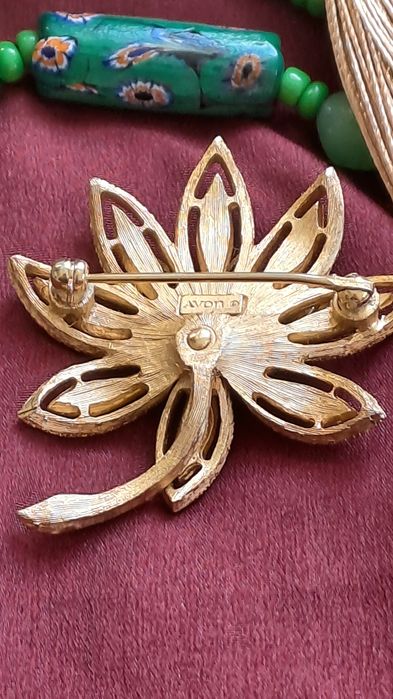 Колекционерска брошка Avon от 70-те