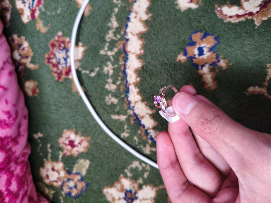 Колцо серебро срочно новый