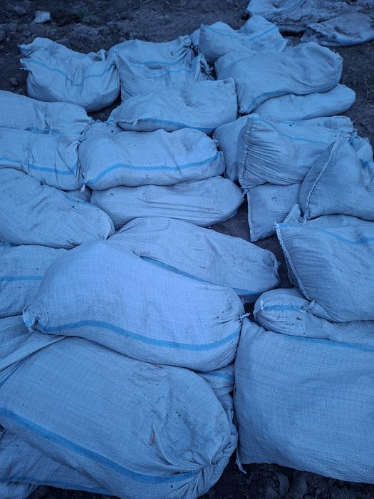 Чернозем горный в мешках