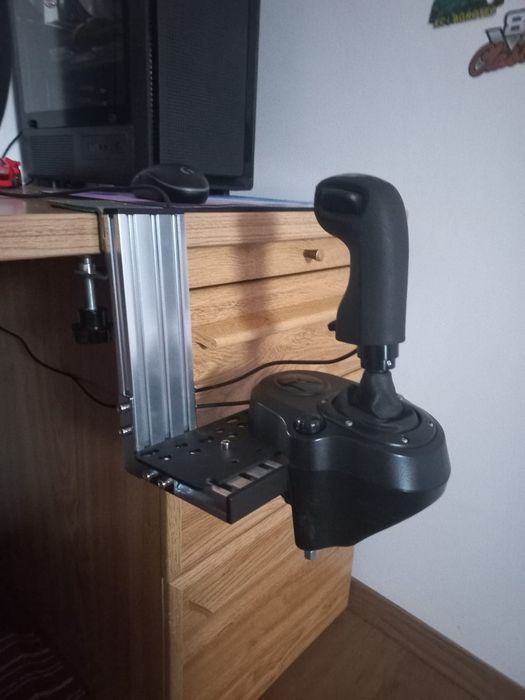 Vand volan logitech g920 cu scania shifter