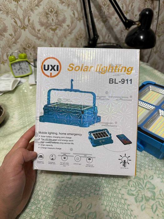 Солнечный светильник-прожектор BL-911  с пультом и солнечной панелью