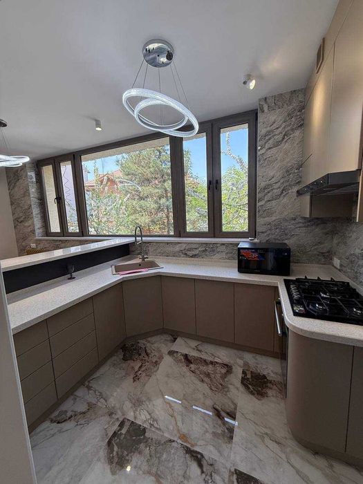 Продается квартира на Дархане, 2 этаж 140кв, 4 комнатная