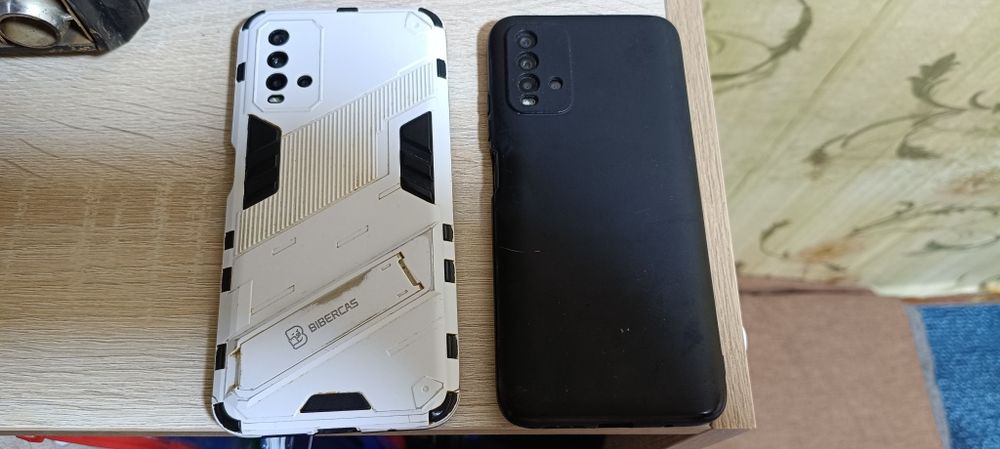 Продам два телефона