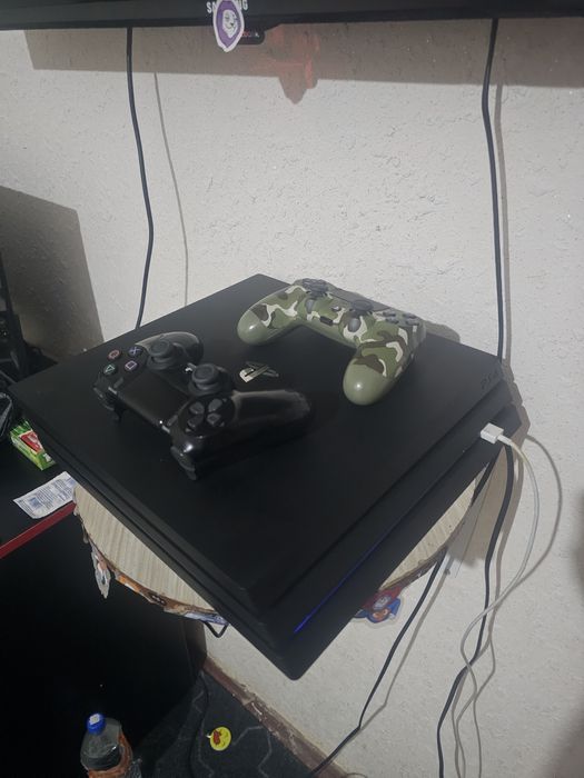 Playstation 4 pro  ideal holatda