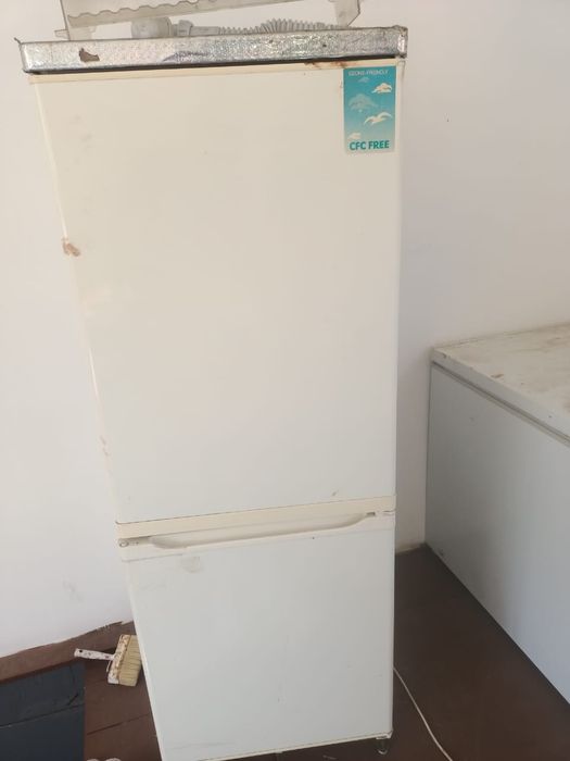 Продам холодильник на запчасти
