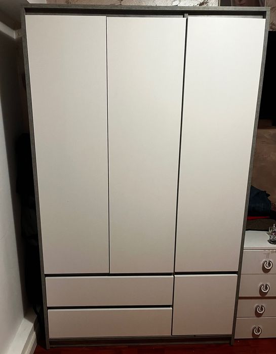 Dulap haine Jysk 119x193x51 cm