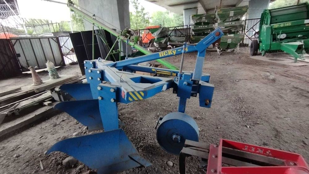 Плуг 3 корпуса скоростной новый