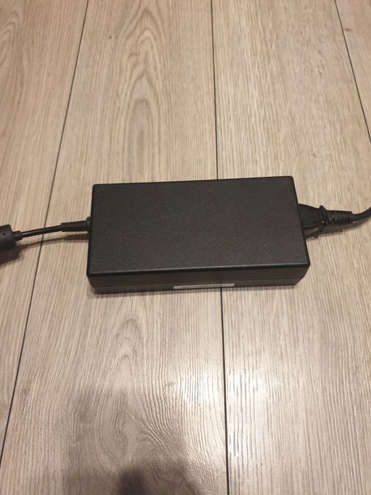 Vand Alimentator/Adaptor Original Asus ADP180 hb d