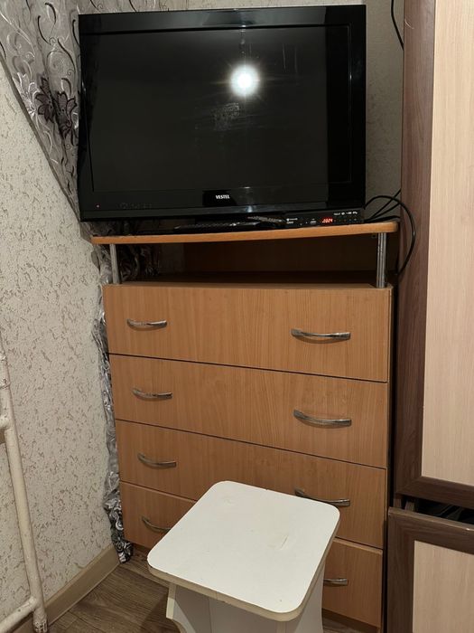 тумбочка 15к,плита 10к