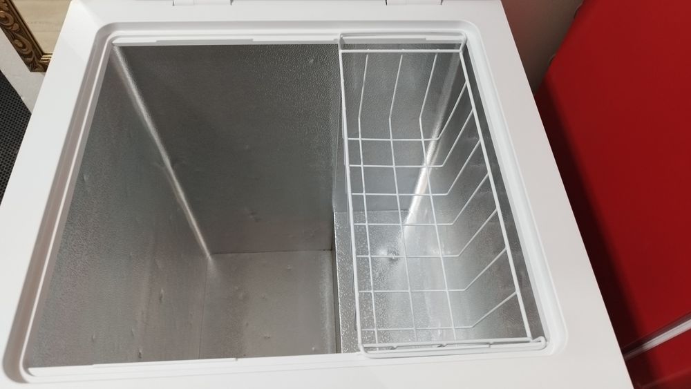 Продам морозильную камеру