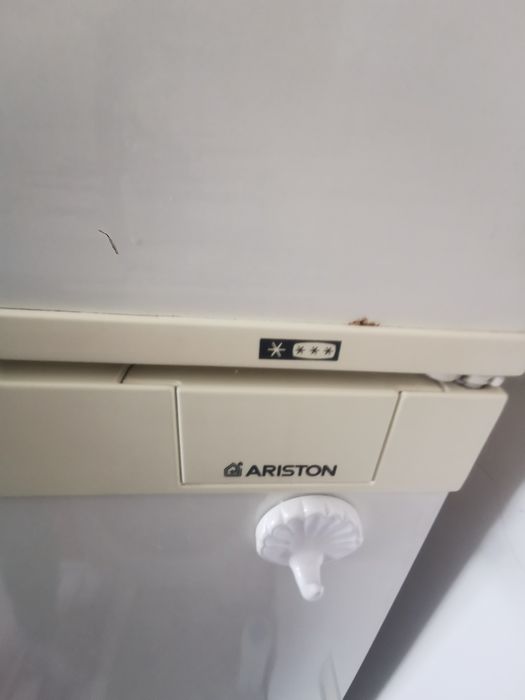 Хладилник Ariston