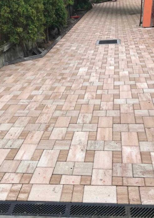 Pavaje curți și alei de la 120 lei/mp | Lucrare completă + borduri