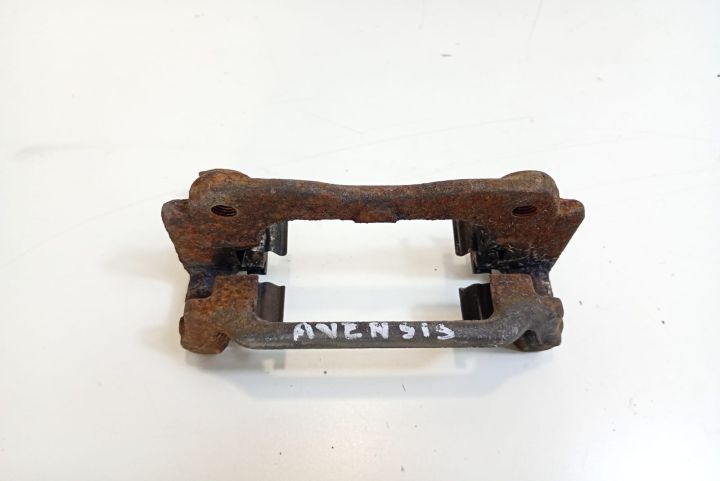 Suport etrier  0204Y01338 Toyota Avensis a 2-a generatie T25 (facelif