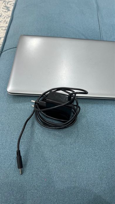 Ноутбук Chuwi HeroBook Pro / Intel Celeron / 8 гб / SSD 256