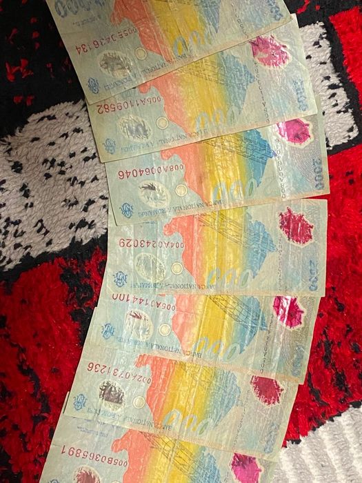 Vand bacnote cu eclipsa