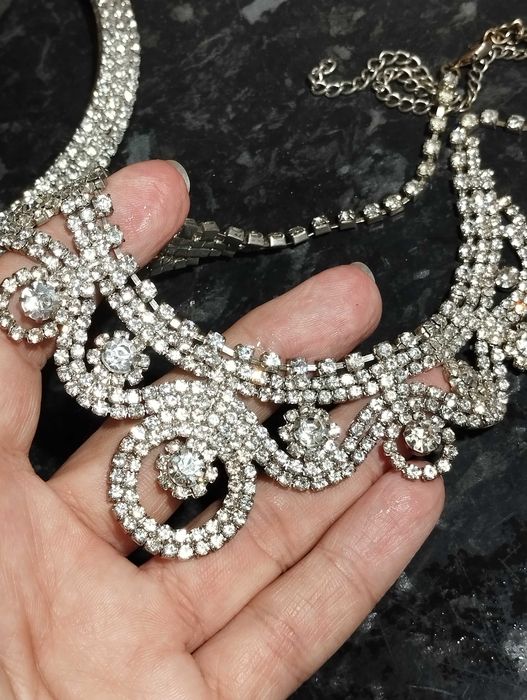 Чокер и колье из кристаллов