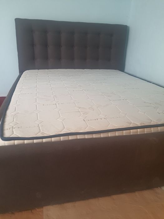 Vând pat matrimonial