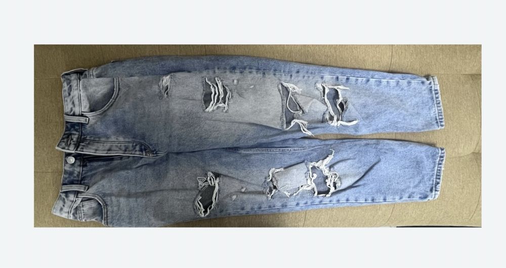 Скъсани дълги дънки