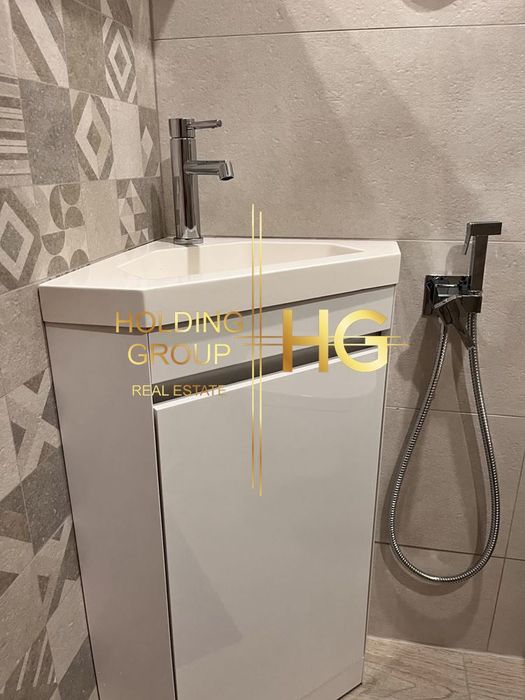 Продава се Тристаен апартамент в Варна, Гръцка махала - 101 кв.м за 2971 €/кв.м - Снимка #4