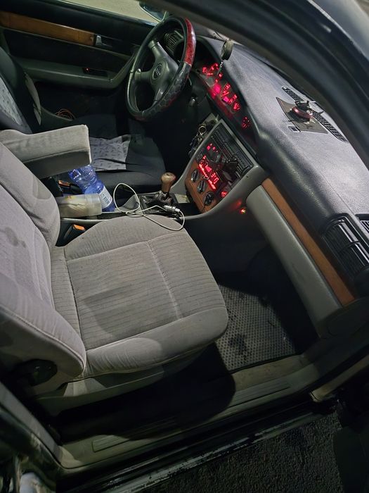 Продам ауди 100с4