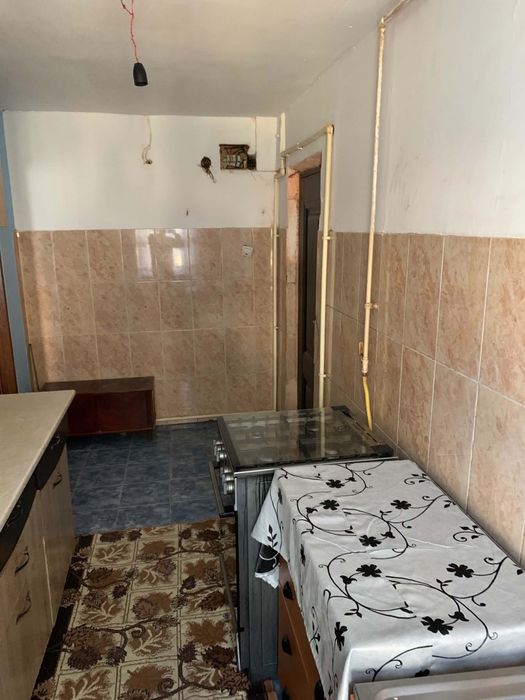 Dau sau schimb apartament cu casa
