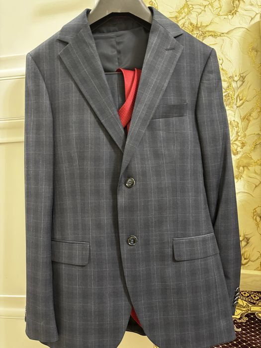 Продам мужской костюм