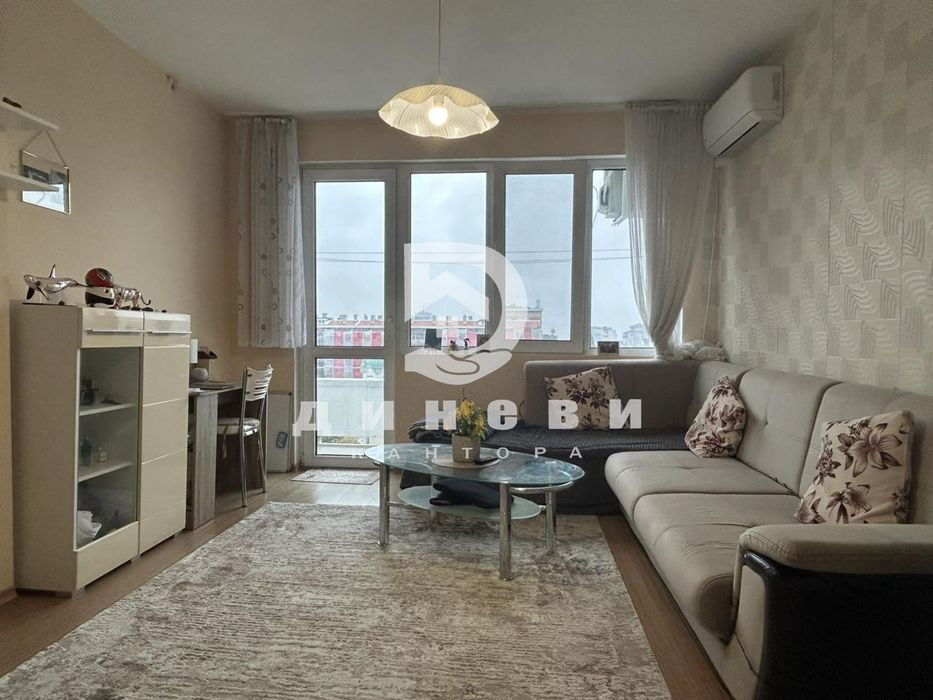 Продава се Тристаен апартамент в Стара Загора, Център - 71 кв.м за 2022 €/кв.м - Снимка #4